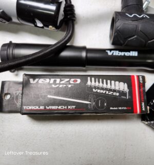 o271- Specialized Sirrus X Bicycle with all tools and accessories - Image 12