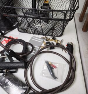 o271- Specialized Sirrus X Bicycle with all tools and accessories - Image 13