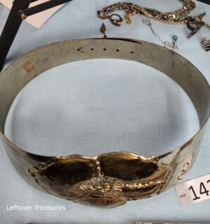 p142- vintage Mexican brutalist floral belt buckle - Image 3