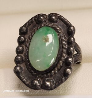 p150- Sterling Silverr ing green jadeite cabochon gemstone