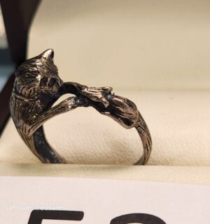 p152- Sterling Silver Cat and Mouse Ring