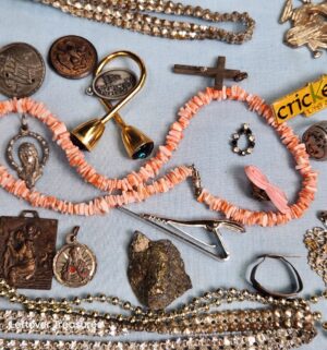 p188- vintage jewelry collection - Image 4