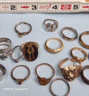 p189- vintage ring collection - Image 3
