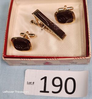 p190- vintage cuff link set