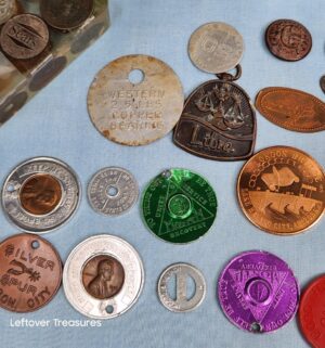 p193- vintage token collection - Image 4