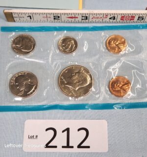 p212- 1972 Uncirulated Mint Set