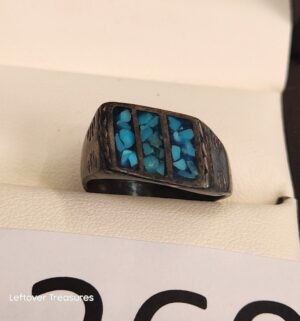 p260- Vintage Native American Navajo ring. sterling silver channel inlay of crushed turquoise