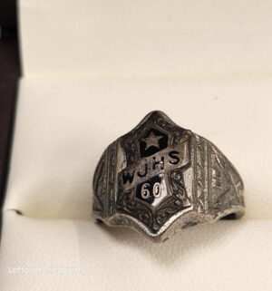 p261- 1960s High Class Ring in Sterling Silver