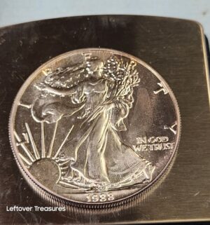 p274- 1988 Walking Liberty Silver Dollar