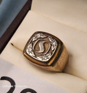 p296- 10k Gold Safeway Ring w/ Diamonds