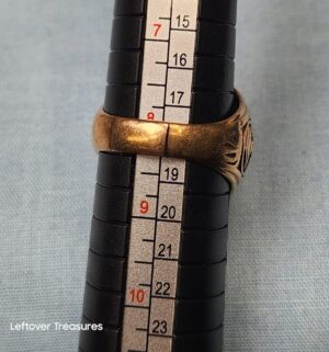 p300- 10k Gold Arecibo High School class ring. Gold Acid Tested - Image 5