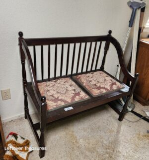 q19- 1970s spindle-back settee