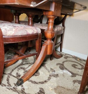 q43- Antique Federal mahogany dining set - Image 5