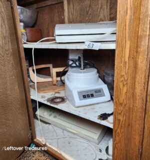 q63- sm kitchen appliances in bottom cabinets