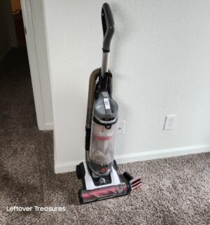 r30- Hoover Swivel Pet Vacuum. Fully Tested/works
