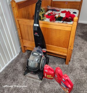 r31- Bissell Lift off Deep Cleaner w/ product. Recently Used