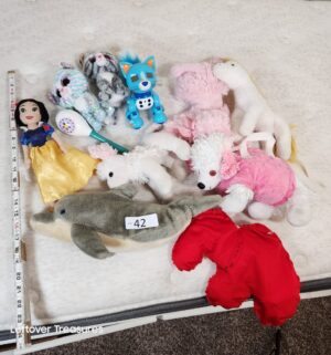 r42- plush toys