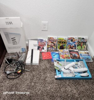 r50- Complete Wii Nintendo System w/ games. Fully Tested/works
