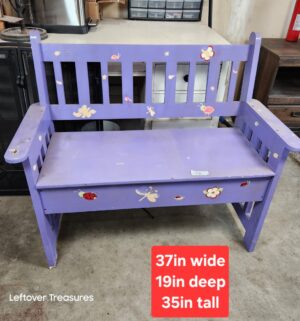 r76- Childrens Purple Storage bench. Great Shape
