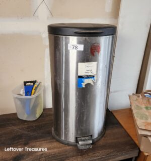 r78- Trash Can