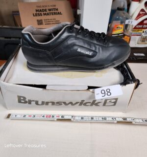 r98- Brunswick Size 12 Bowling Shoes