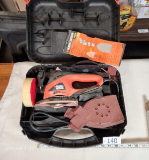 r140- Black & Decker mega mouse sander