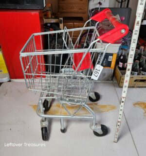 r167- Melissa & Doug Toy Shopping Cart