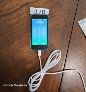 r178- iPhone 5c. Model A1532. Sold AS IS. No passcode. Buyer Beware