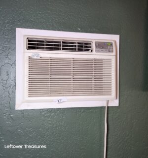s17- Hampton Bay AC Unit. Tested/works