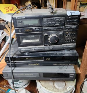 s77- all stereo equipment all power on
