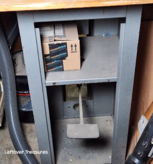 s142- Ottawa Paper Drilling Machine Model F10. From retired printer business - Image 4