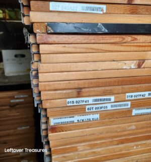 s177- Cedar or Pine Shelving Planks. 280 pieces. Pallet Jacks available to use - Image 3