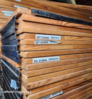 s179- Cedar or Pine 180pcs shelving planks - Image 3