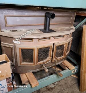 s189- fireplace insert. Good for outdoor use
