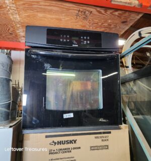 s196- Kenmore Oven. Owner intended to resell
