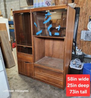 s213- Rolling Cabinet