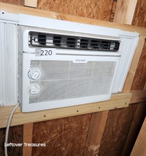 s220- Toshiba AC unit. Tested/works