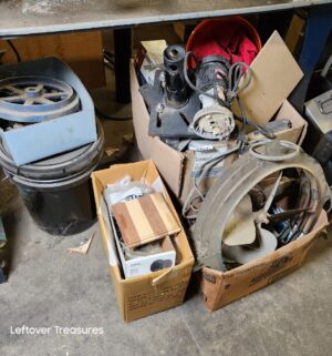 s264- misc items in boxes