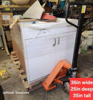 s278- 2 Cabinets