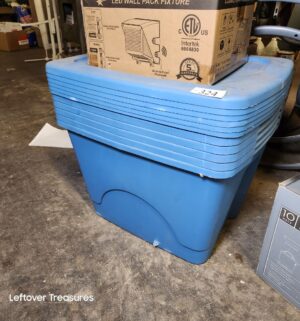 s324- storage totes w/ lids