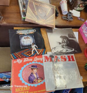 s394- huge vinyl record collection - Image 3