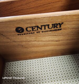 s424- vintage century 9 drawer dresser - Image 3