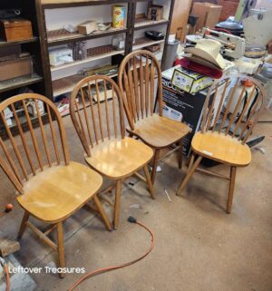 s425- 4 chairs
