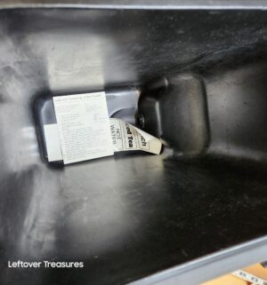 s555- Large Cateraide Dispenser. Appears un-used - Image 3
