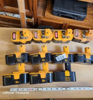 s559- Several 18v batteries. No charger found. From box that read extra good batteries. FYI
