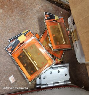 s574- drawer pulls, hinges - Image 5