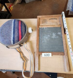 s600- Lingerie board, canteen