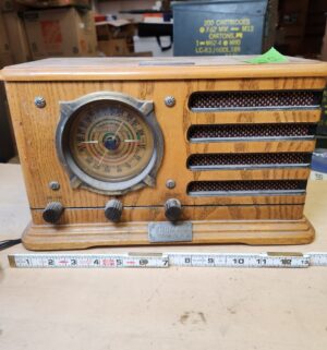 s622- Thomas Collectors Edition reproduction radio