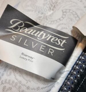 t30- Queen Beautyrest Silver. Riverway Luxury Firm. Minor stain seen. Mattress, Boxspring, metal frame only. No headboard - Image 4