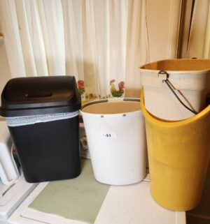 t44- waste bins